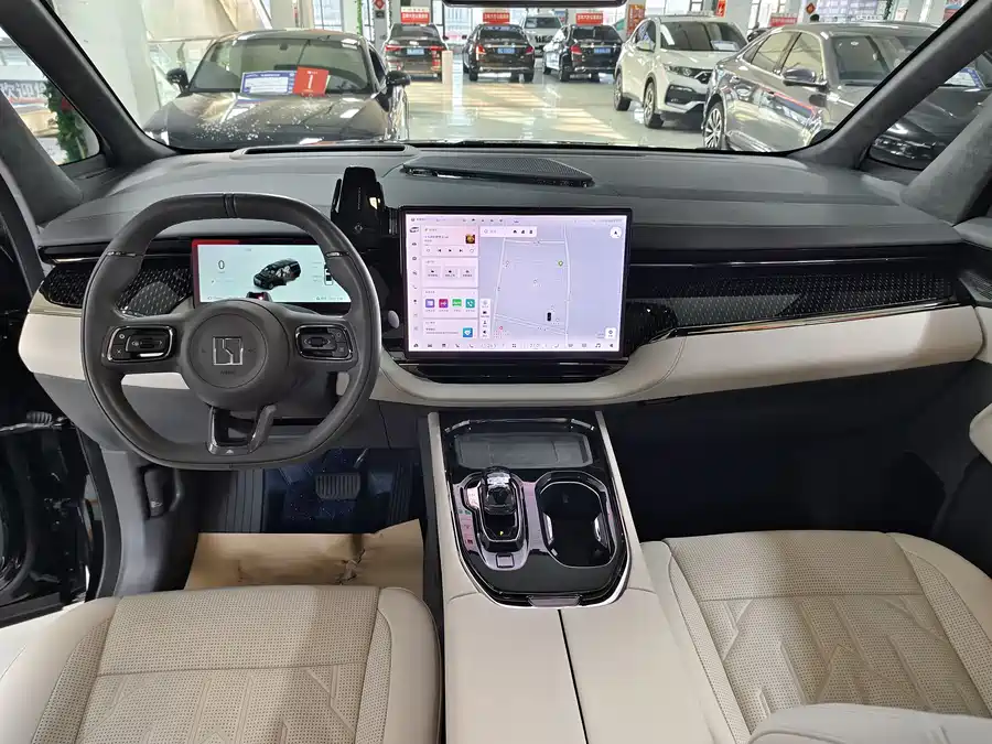 Used Zeekr 009 2024 seven-seat aisle version four-wheel drive 140kWh