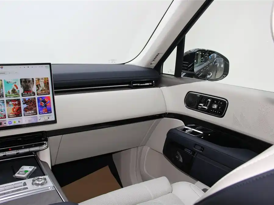 900x675_0_q87_c42_autohomecar__ChtpWGmqmBeAQVn2AAFgIEdcUa4725.jpg.webp Used Zeekr 9X 2025 Hyper Edition 70kWh