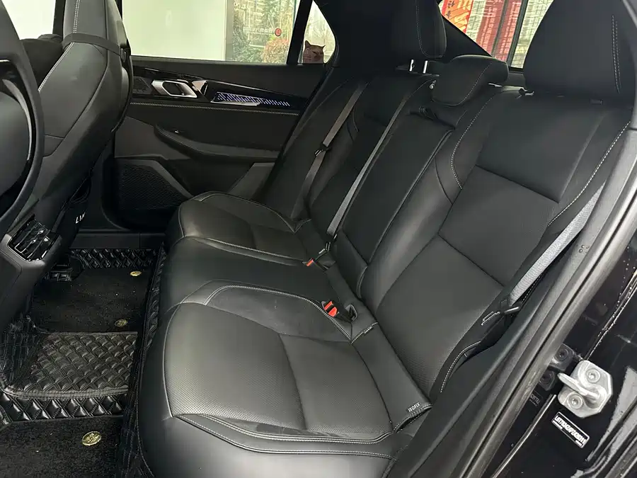 900x675_0_q87_c42_autohomecar__ChtpWGmqrFSAIvNuAAlVEs32Bd8054.jpg.webp Used Lynk & Co 03 2023 1.5TD DCT Pro