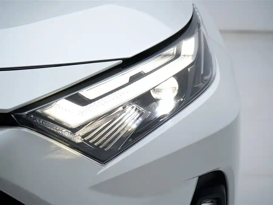 Used Toyota RAV4 Rongfang 2023 2.0L CVT two-wheel drive 20th anniversary platinum commemorative edition