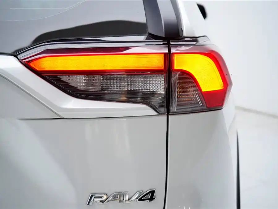Used Toyota RAV4 Rongfang 2023 2.0L CVT two-wheel drive 20th anniversary platinum commemorative edition