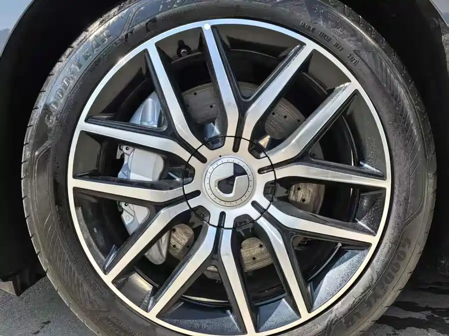 Used Denza Z9 2024 1100km four-wheel drive Max version