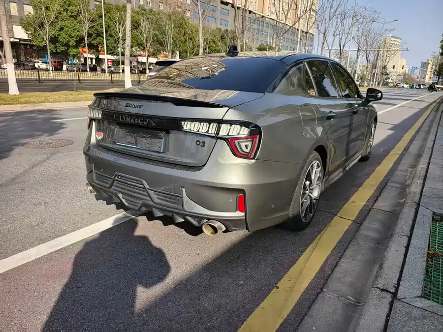 900x675_0_q87_c42_autohomecar__ChtpWGmryaaASxB6AAW683IPsbU797.jpg.webp Used Lynk & Co 03 2022 2.0TD DCT Plus