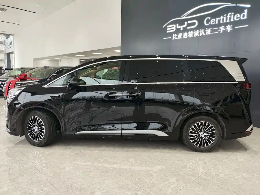 Used Denza D9 2025 DM-i smart driving version 1020 four-wheel drive flagship model
