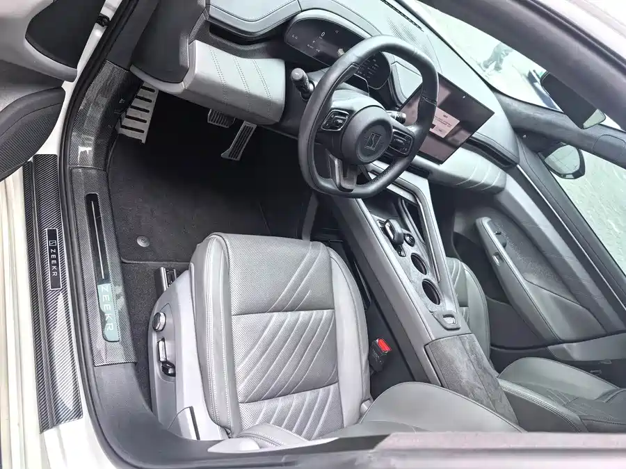 900x675_0_q87_c42_autohomecar__ChtpWGmtOHGABdTeAAPwLS0Sxho896.jpg.webp Used Zeekr 001 2024 ME version 100kWh four-wheel drive