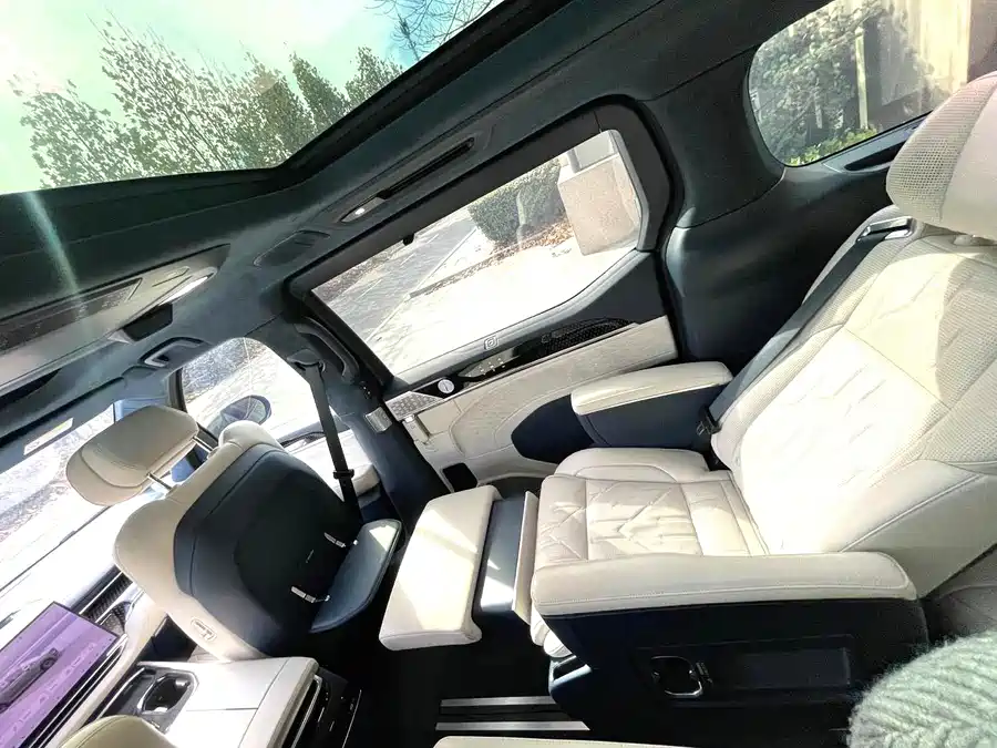 Used Zeekr 009 2024 seven-seater aisle version 108kWh