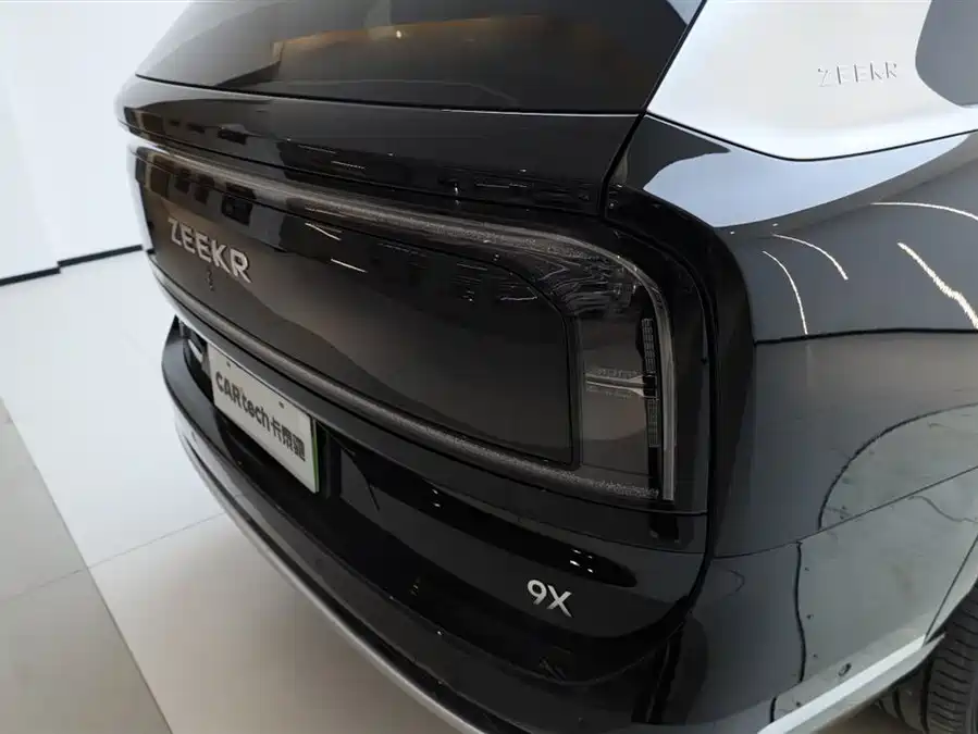 900x675_0_q87_c42_autohomecar__ChtpWGmuN5iAIoN9AAEfF7gSNjA372.jpg.webp Used Zeekr 9X 2025 Hyper Edition 70kWh