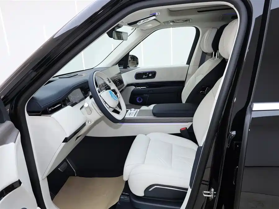 900x675_0_q87_c42_autohomecar__ChtpWGmuN5uAVdh8AAGCCWjVDFA932.jpg.webp Used Zeekr 9X 2025 Hyper Edition 70kWh