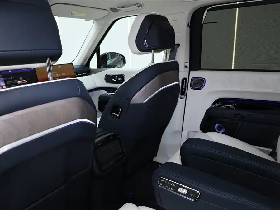 900x675_0_q87_c42_autohomecar__ChtpWGmuN5yAEovDAAE_WXQ7YTI165.jpg.webp Used Zeekr 9X 2025 Hyper Edition 70kWh