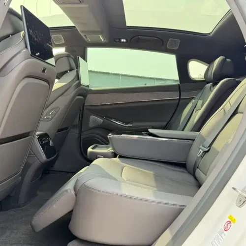 900x675_0_q87_c42_autohomecar__ChtpWGmuU2uAbrCzAAcSmD3W6Xc215.jpg.webp Used Denza Z9 2024 1100km four-wheel drive Ultra version