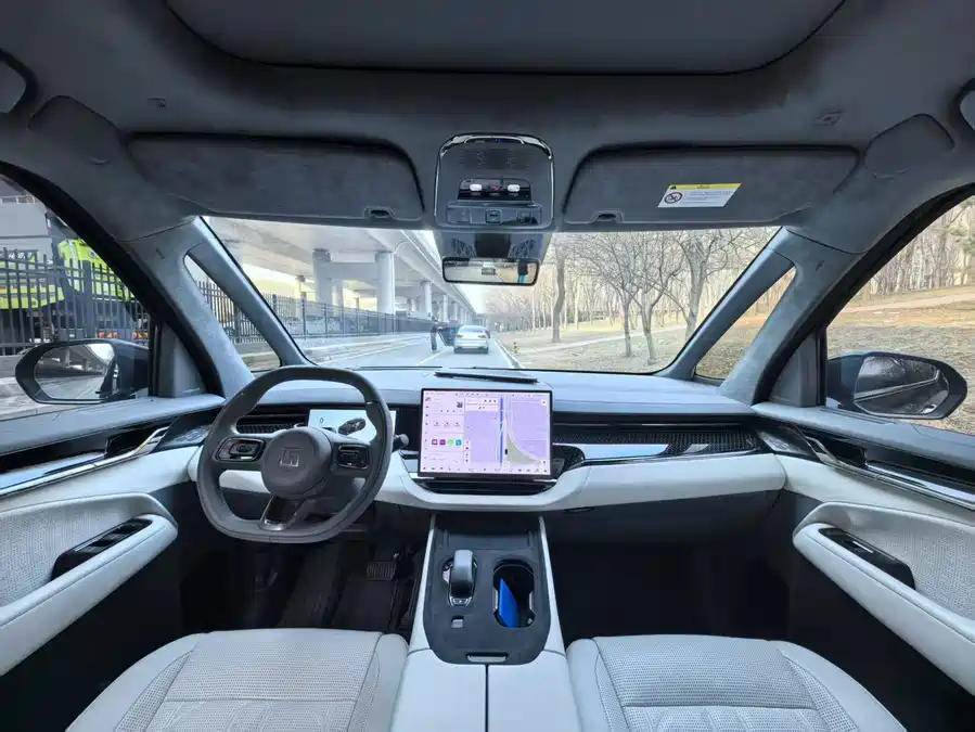 900x675_0_q87_c42_autohomecar__ChtpWGmv1s2AdI45AAO1LiACL5M956.jpg.webp Used Zeekr 009 2024 seven-seat aisle version four-wheel drive 108kWh