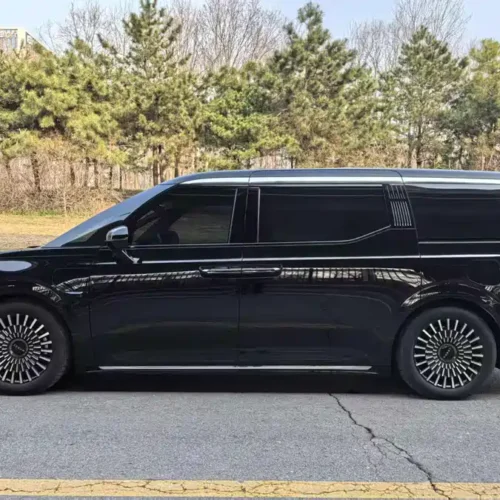 900x675_0_q87_c42_autohomecar__ChtpWGmv1suAIvxCAASK3qW8z1U426.jpg.webp Used Zeekr 009 2024 seven-seat aisle version four-wheel drive 108kWh