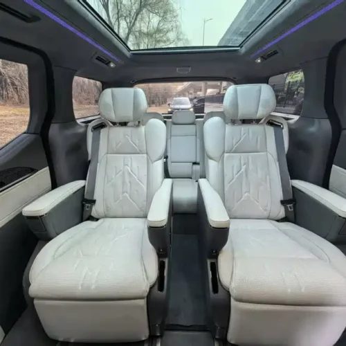 900x675_0_q87_c42_autohomecar__ChtpWGmv1syAdHi2AAN85r2VblQ800.jpg.webp Used Zeekr 009 2024 seven-seat aisle version four-wheel drive 108kWh