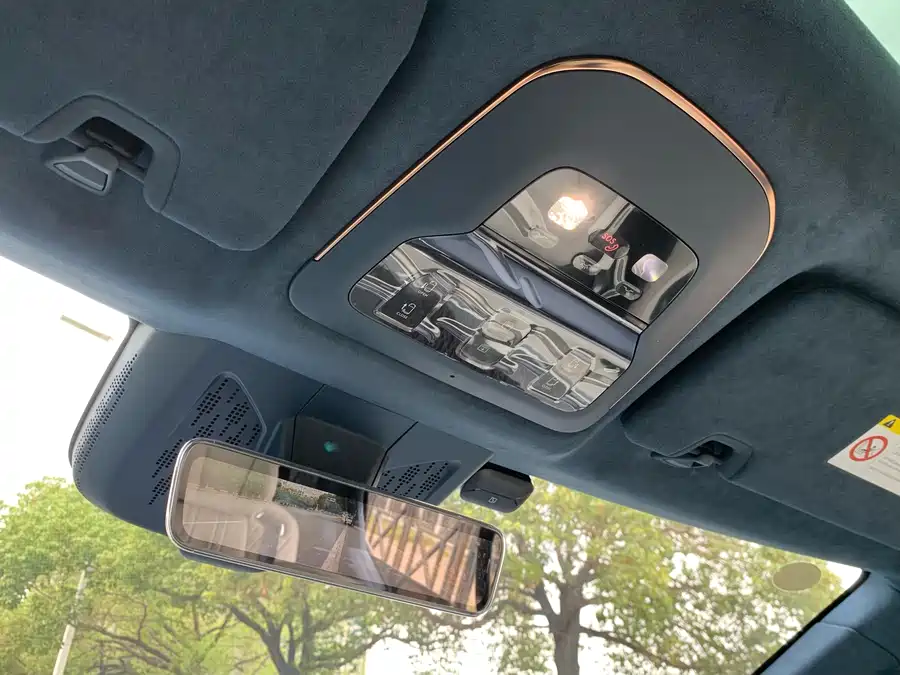 900x675_0_q87_c42_autohomecar__ChtpWGmv2YCAd7tUAAmTyoFd2JM050.jpg.webp Used Zeekr 009 2022 WE version