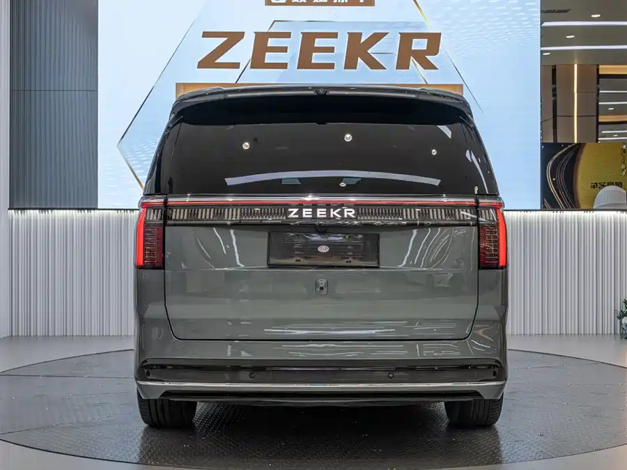 900x675_0_q87_c42_autohomecar__ChtpWGmvdLiAPdE4AAIWneRqosw783.jpg.webp Used Zeekr 009 2024 seven-seater aisle version 108kWh