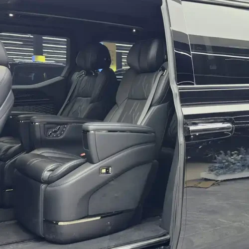 900x675_0_q87_c42_autohomecar__ChtpWGmvfcKAEMU5AAJmmwOPHis359.jpg.webp Used Zeekr 009 2024 seven-seat aisle version four-wheel drive 108kWh