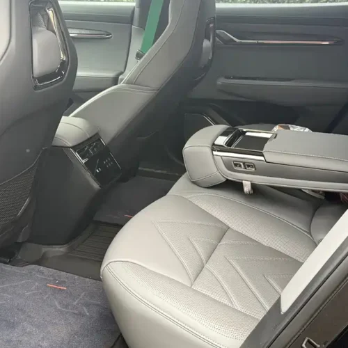 900x675_0_q87_c42_autohomecar__ChtpWGmvtcSAS21lAAjAbyW-Sk4161.jpg.webp Used Zeekr 001 2023 WE version 100kWh