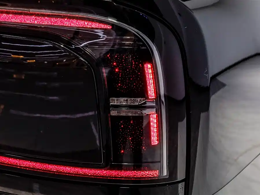 900x675_0_q87_c42_autohomecar__ChtpWGmw4OaANTJvAAGaGPWsG2w620.jpg.webp Used Zeekr 9X 2025 Yao Black Edition 70kWh