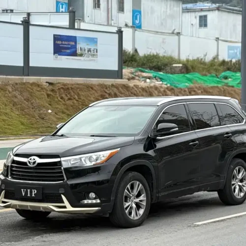 900x675_0_q87_c42_autohomecar__ChtpWGmw50SAAE6aAAhlElLErRo409.jpg.webp Used Toyota Highlander 2015 2.0T four-wheel drive elite version 7 seats