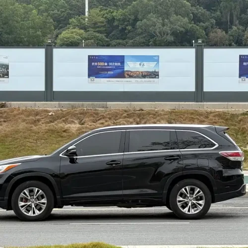 900x675_0_q87_c42_autohomecar__ChtpWGmw50qAfjK-AAodfAhTEsg266.jpg.webp Used Toyota Highlander 2015 2.0T four-wheel drive elite version 7 seats