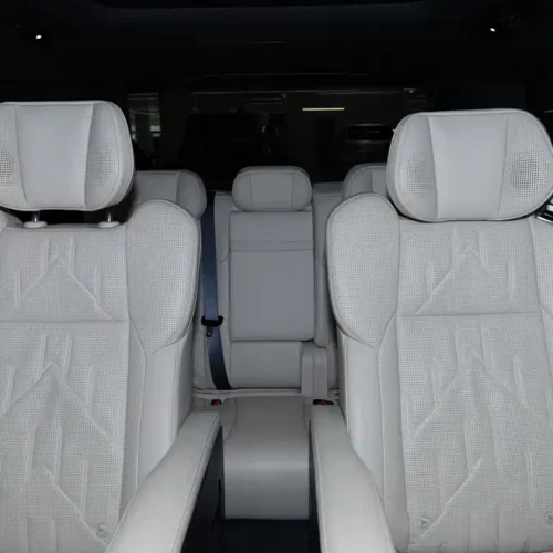 900x675_0_q87_c42_autohomecar__ChtpWGmwM5aAFCKLAAmG3BMIk4Y619.jpg.webp Used Zeekr 009 2024 seven-seat aisle version four-wheel drive 108kWh