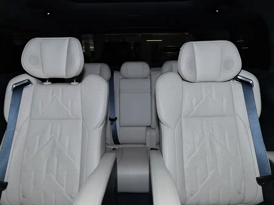 900x675_0_q87_c42_autohomecar__ChtpWGmwM5aAFCKLAAmG3BMIk4Y619.jpg.webp Used Zeekr 009 2024 seven-seat aisle version four-wheel drive 108kWh