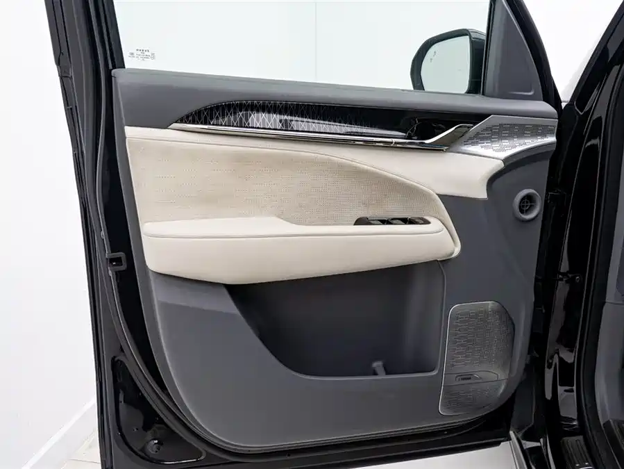900x675_0_q87_c42_autohomecar__ChtpWGmxEHiAO6ExAAFWQjBtwYk715.jpg.webp Used Zeekr 009 2022 WE version