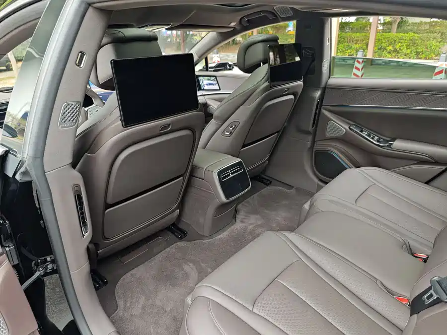 900x675_0_q87_c42_autohomecar__ChtpWGmxF8-AKBB7AAau_nZ-0Ik112.jpg.webp Used Denza Z9 2024 1100km four-wheel drive Ultra version