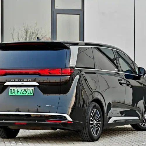 900x675_0_q87_c42_autohomecar__ChtpWGmyRZaAJCAuAAhffJmpO_k357.jpg.webp Used Denza D9 2022 DM-i 970 four-wheel drive flagship model