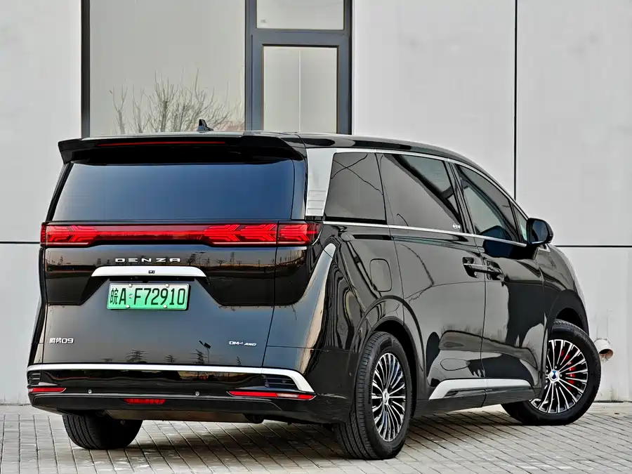 900x675_0_q87_c42_autohomecar__ChtpWGmyRZaAJCAuAAhffJmpO_k357.jpg.webp Used Denza D9 2022 DM-i 970 four-wheel drive flagship model