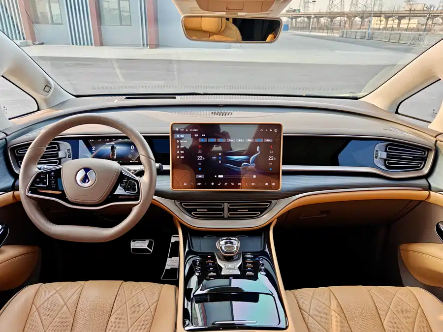 900x675_0_q87_c42_autohomecar__ChtpWGmyRaCAZlB4AAkr_CVskdo960.jpg.webp Used Denza D9 2022 DM-i 970 four-wheel drive flagship model