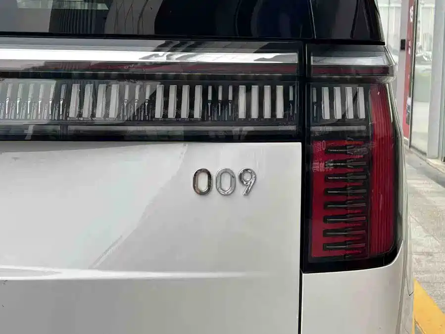 900x675_0_q87_c42_autohomecar__ChtpWGmyevmAPtX_AAFI3tecNT0312.jpg.webp Used Zeekr 009 2022 WE version