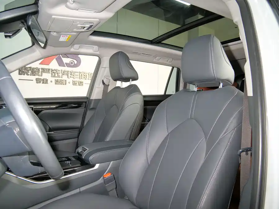 900x675_0_q87_c42_autohomecar__ChtpWGmyfyCALSbGAAfRZPwuouM941.jpg.webp Used Toyota Highlander 2023 2.5L smart electric hybrid dual-engine four-wheel drive luxury version 7 seats