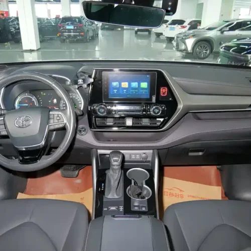 900x675_0_q87_c42_autohomecar__ChtpWGmyfyaAeMwkAAlOiGKXNbQ009.jpg.webp Used Toyota Highlander 2023 2.5L smart electric hybrid dual-engine four-wheel drive luxury version 7 seats