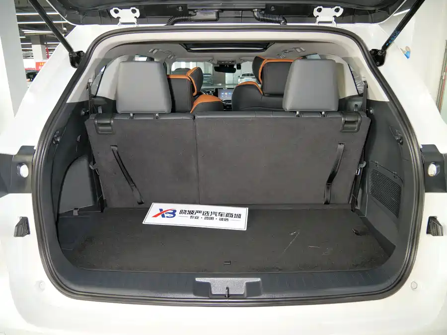 900x675_0_q87_c42_autohomecar__ChtpWGmyfyeASihYAAlrwBmzcww668.jpg.webp Used Toyota Highlander 2023 2.5L smart electric hybrid dual-engine four-wheel drive luxury version 7 seats