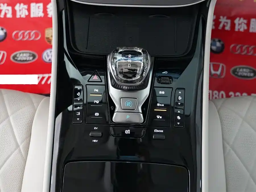 Used Denza D9 2024 DM-i 980 four-wheel drive flagship model