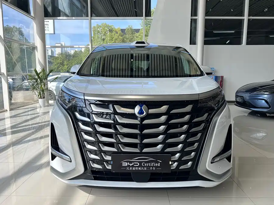 900x675_0_q87_c42_autohomecar__ChtpWGmzcPaAUu25AAleQicXMiU744.jpg.webp Used Denza D9 2025 DM-i smart driving version 1020 four-wheel drive flagship model