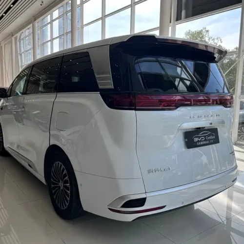900x675_0_q87_c42_autohomecar__ChtpWGmzcPmACFofAAjgKx7PdK8310.jpg.webp Used Denza D9 2025 DM-i smart driving version 1020 four-wheel drive flagship model