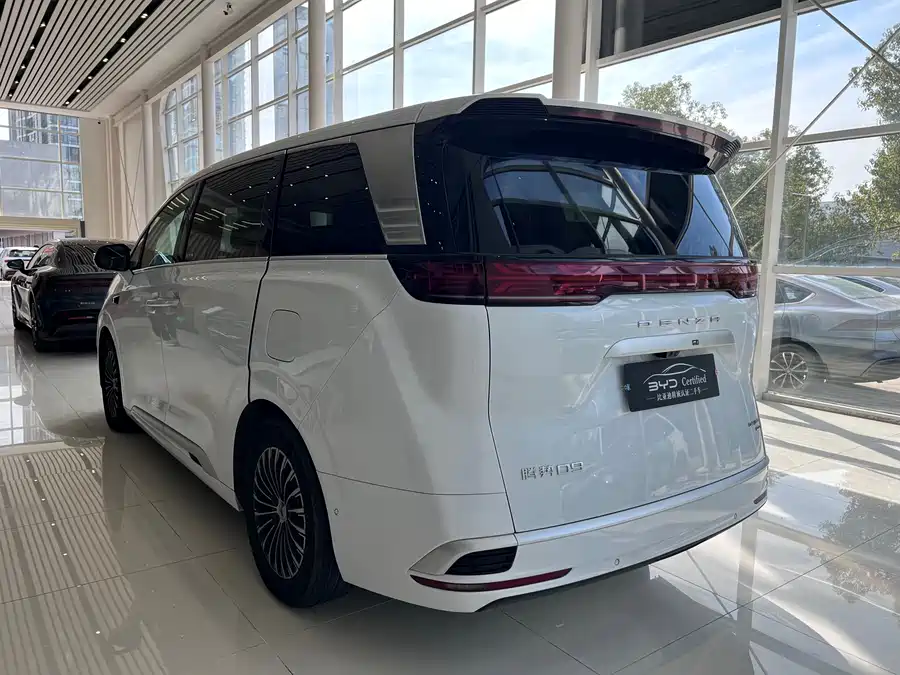 900x675_0_q87_c42_autohomecar__ChtpWGmzcPmACFofAAjgKx7PdK8310.jpg.webp Used Denza D9 2025 DM-i smart driving version 1020 four-wheel drive flagship model