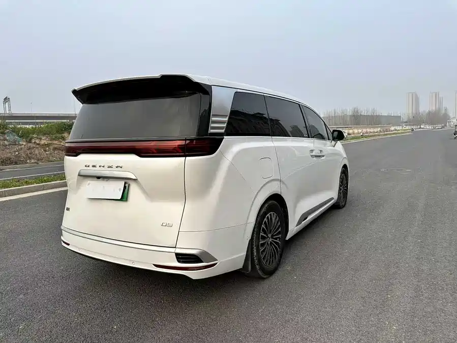 900x675_0_q87_c42_autohomecar__ChtpWGmzkr2AWrVQAAMtSFljohw891.jpg.webp Used Denza D9 2022 DM-i 970 four-wheel drive flagship model