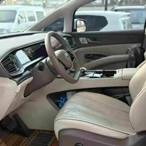 900x675_0_q87_c42_autohomecar__ChtpWGmzn_iAS_hJAAHODM6R1Q0618.jpg.webp Used Denza D9 2022 DM-i 970 four-wheel drive flagship model