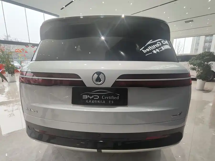 900x675_0_q87_c42_autohomecar__ChtpWGmzuk-AGQ3rAALI9kFCRYU746.jpg.webp Used Denza N9 2025 Honor Model