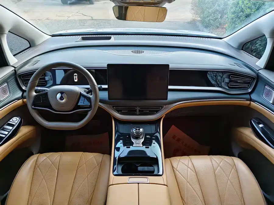 900x675_0_q87_c42_autohomecar__ChtpWGmzvyiAYoLgAAiev42Z2po661.jpg.webp Used Denza D9 2022 DM-i 970 four-wheel drive premium model