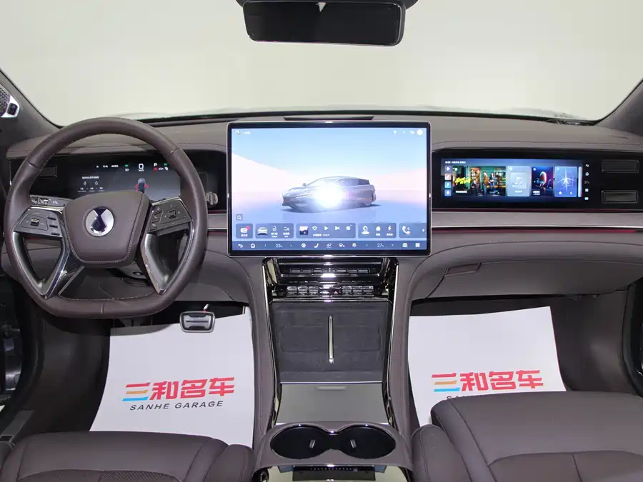 900x675_0_q87_c42_autohomecar__ChxpV2kBidyAPm21AAeaQir0q7s667.jpg.webp Used Denza Z9 2024 1100km four-wheel drive Ultra version