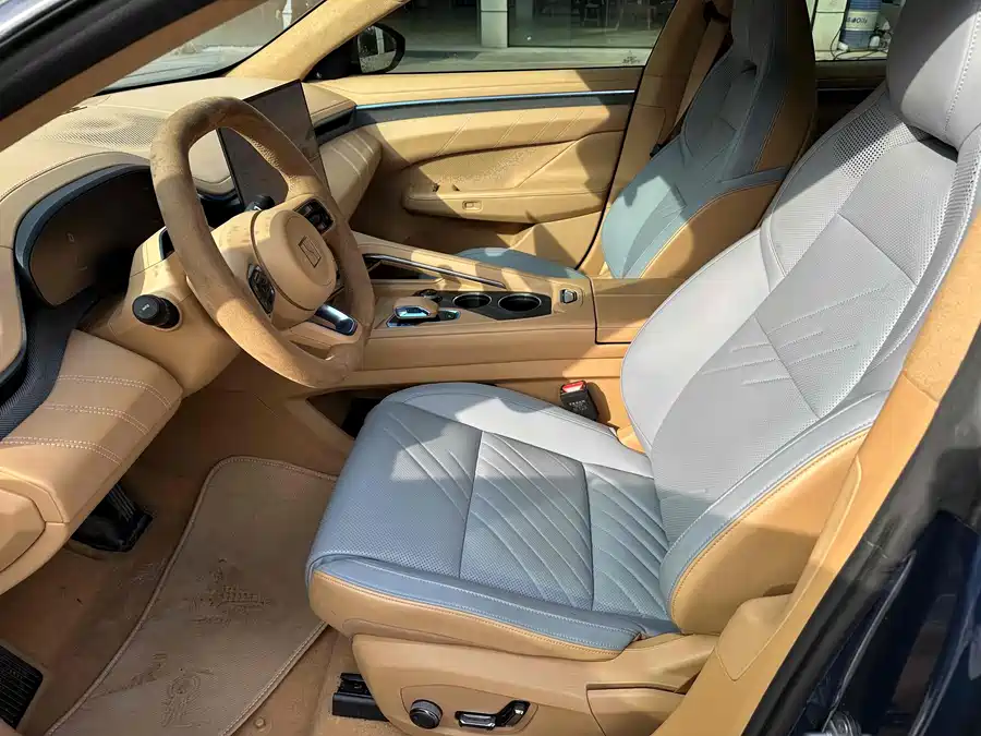 900x675_0_q87_c42_autohomecar__ChxpV2kHYeCAO9AkAAbWnX5O8oQ865.jpg.webp Used Zeekr 001 2024 ME version 100kWh four-wheel drive