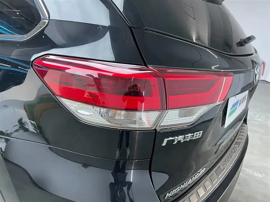 Used Toyota Highlander 2018 2.0T four-wheel drive luxury version