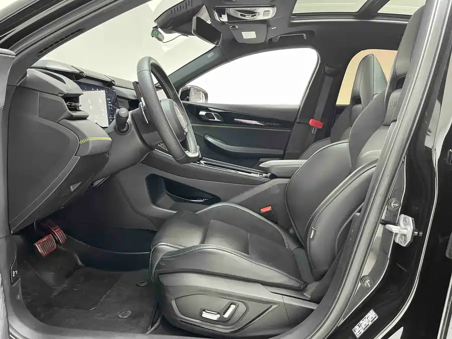 900x675_0_q87_c42_autohomecar__ChxpV2kfzsmADnyRAAgT04xdS3E665.jpg.webp Used Lynk & Co 03 2023 1.5TD DCT Pro