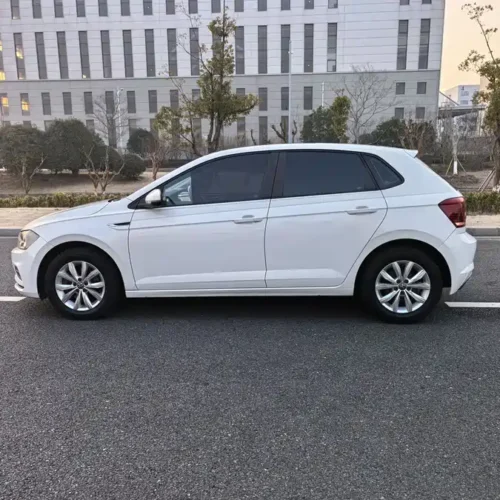 900x675_0_q87_c42_autohomecar__ChxpV2l0BaeAOJKPAAyKXaJYVKU317.jpg.webp Used Volkswagen Polo 2021 Plus 1.5L Automatic Colorful Technology Edition