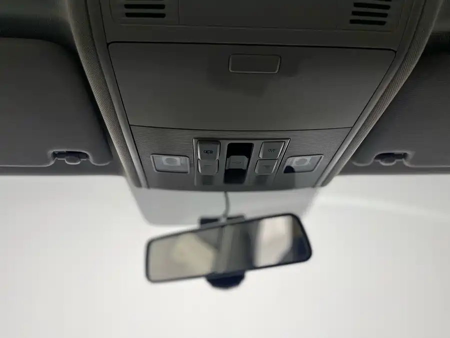 900x675_0_q87_c42_autohomecar__ChxpV2l1bqCACtRcAAWPxOgqPzY921.jpg.webp Used Volkswagen Polo 2021 Plus 1.5L Automatic Panoramic Enjoyment Edition