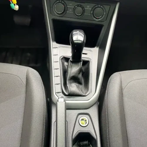 900x675_0_q87_c42_autohomecar__ChxpV2l1bqCAfn_bAAy489rtNT0725.jpg.webp Used Volkswagen Polo 2021 Plus 1.5L Automatic Panoramic Enjoyment Edition